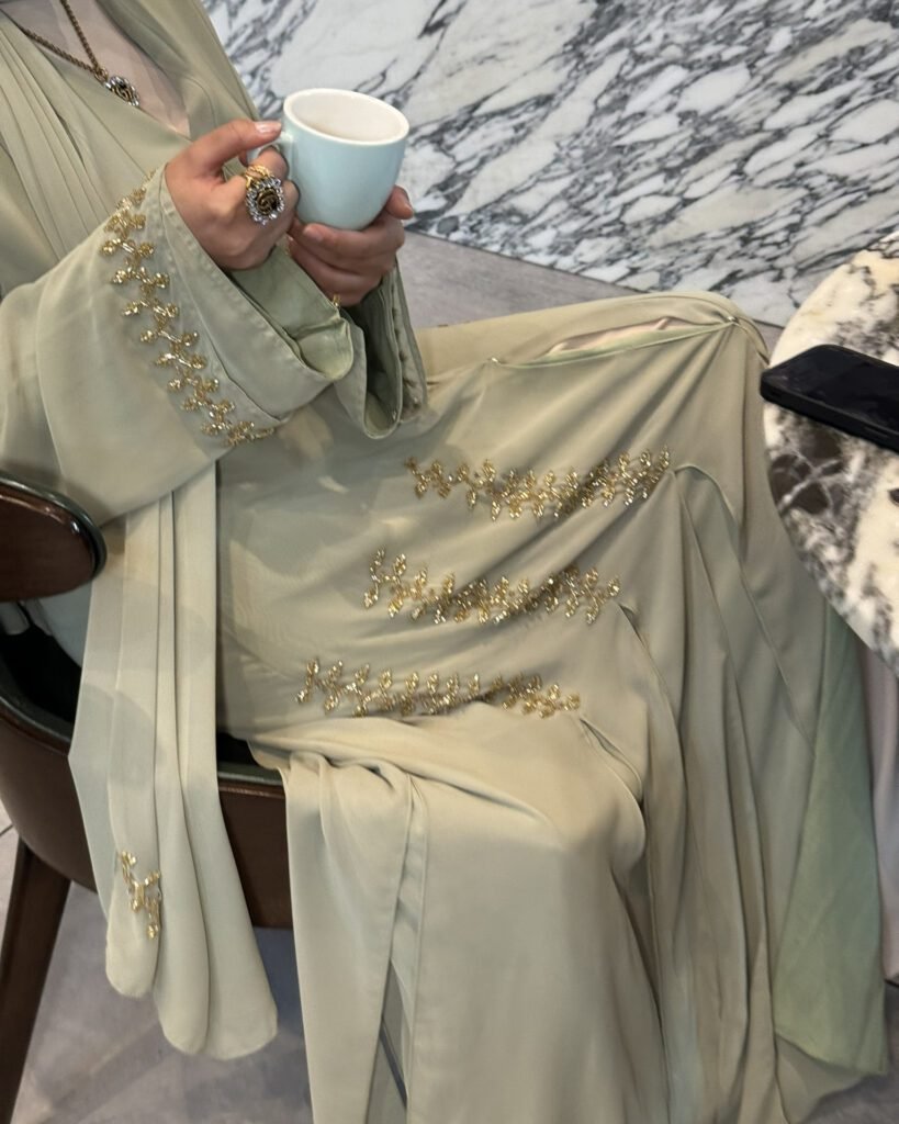 Nurjahan Set in Pistachio Gold