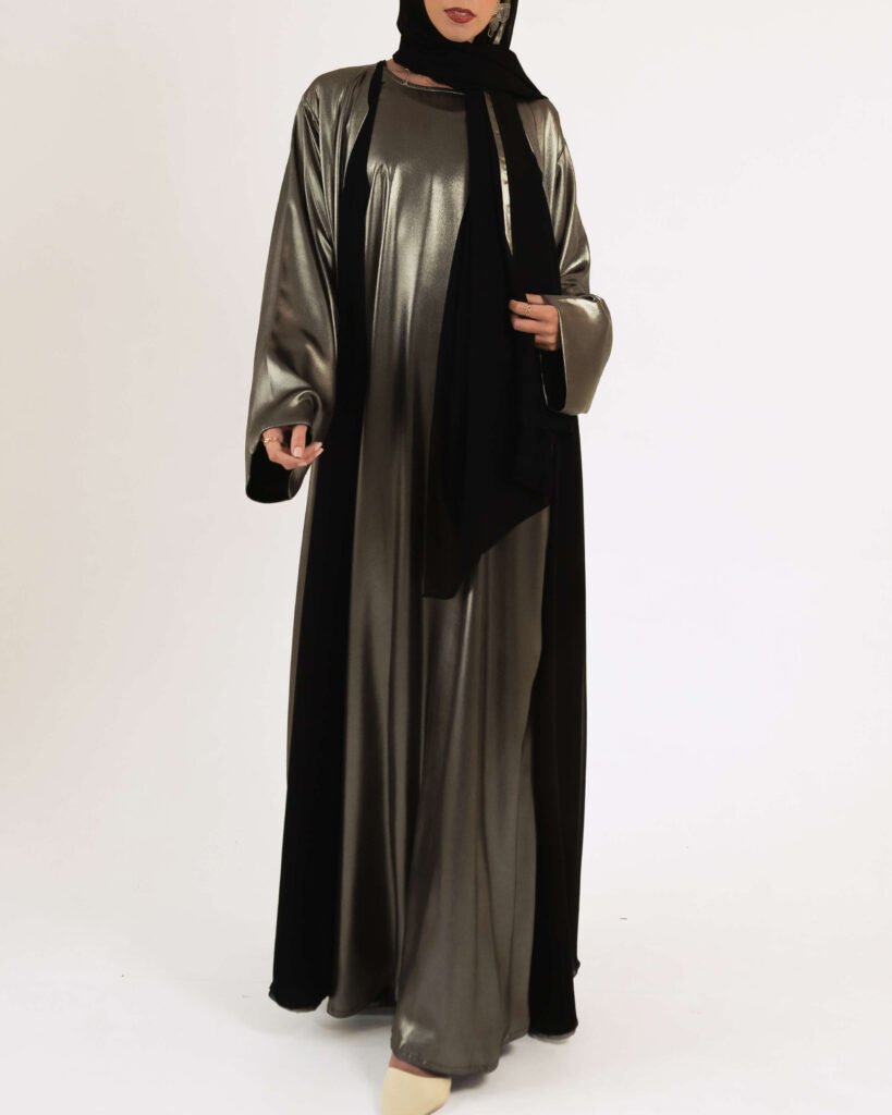 Silk Lamé in Golden Noir