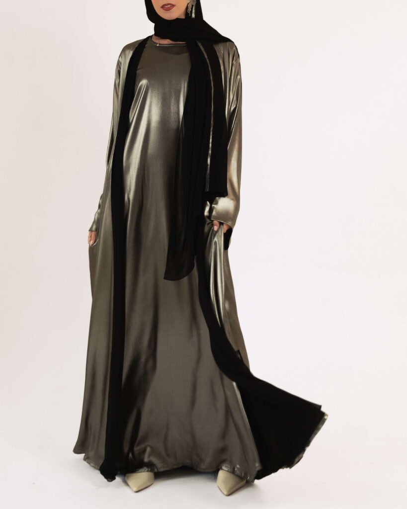 Silk Lamé in Golden Noir