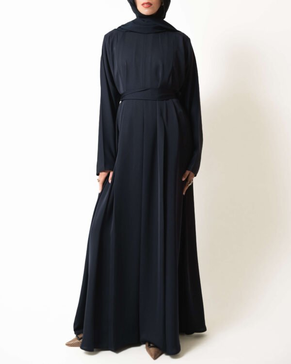 Pleats Abaya in Navy