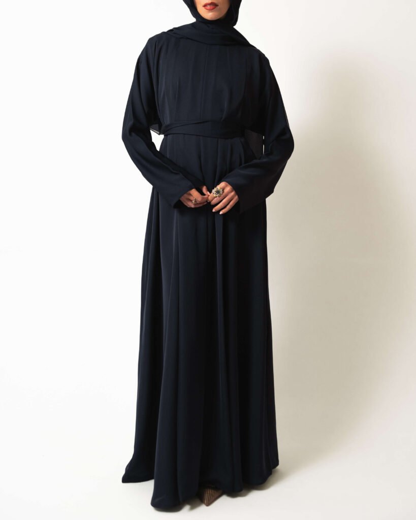 Pleats Abaya in Navy