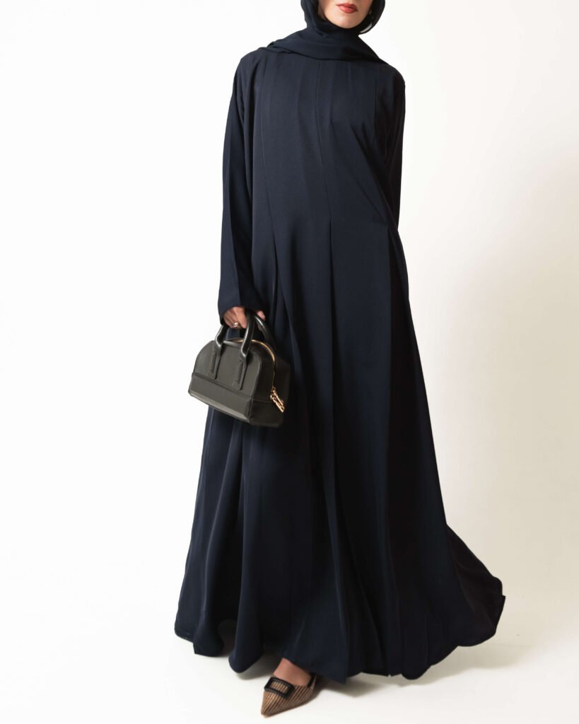 Pleats Abaya in Navy