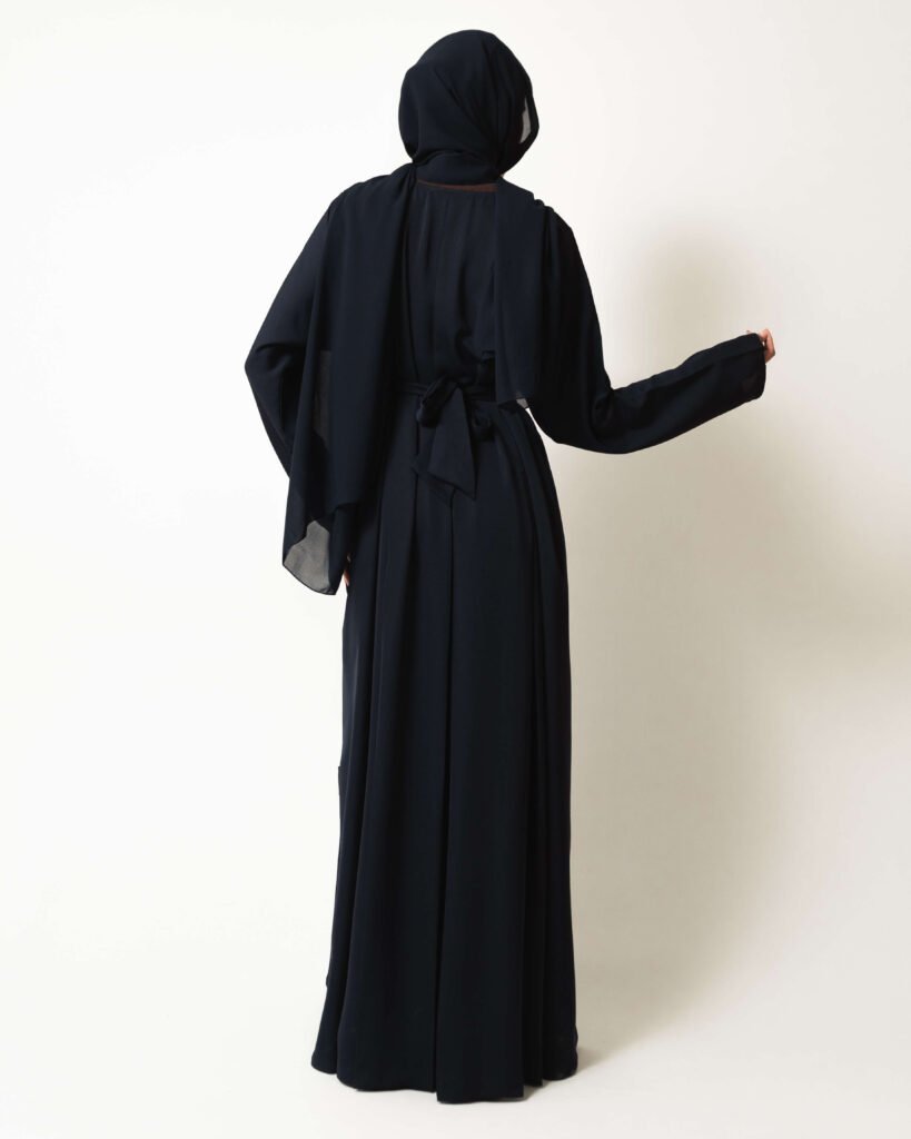 Pleats Abaya in Navy