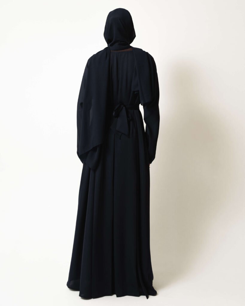 Pleats Abaya in Navy