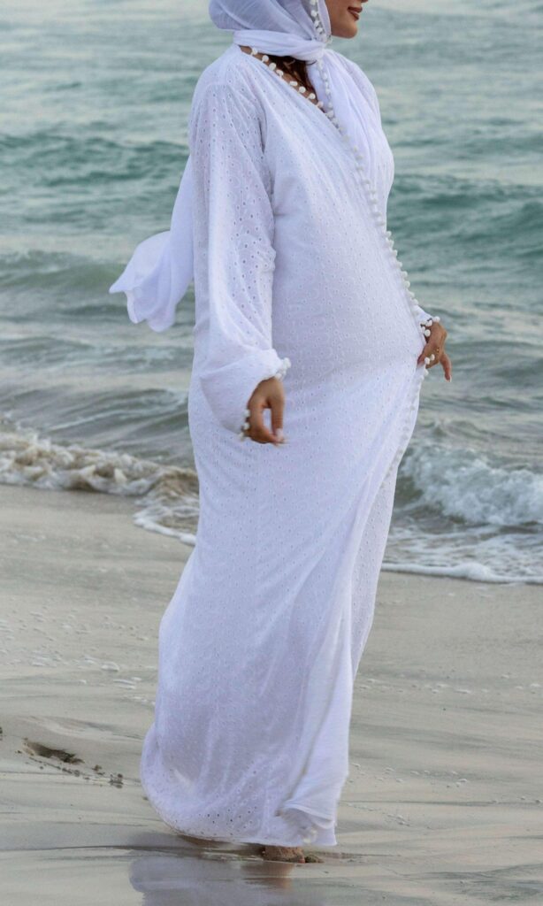 PomPom - Pure White - Side