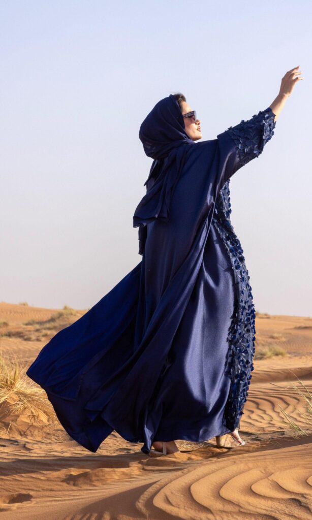 Daneen - Sapphire - Side