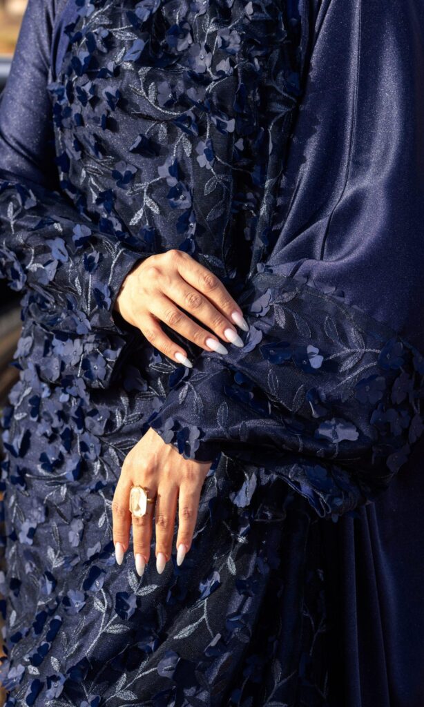 Daneen - Sapphire - closeup