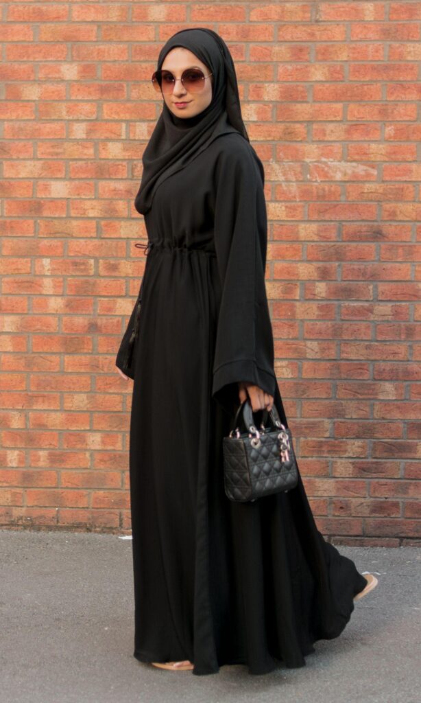 flared abaya black (1)
