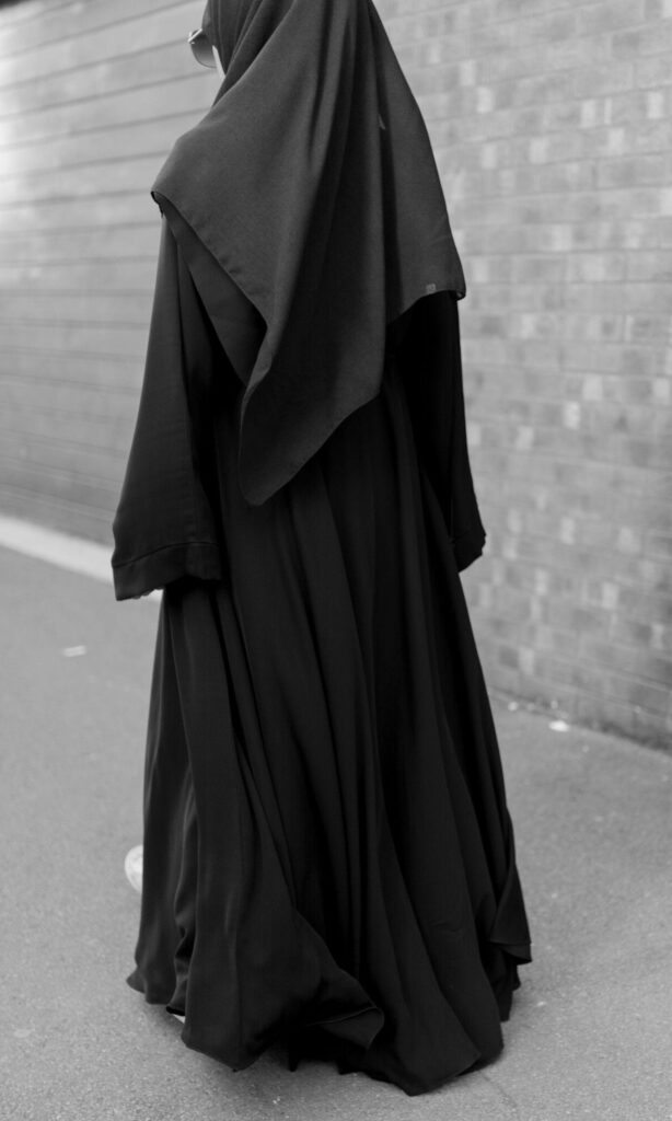 flared abaya black (5)