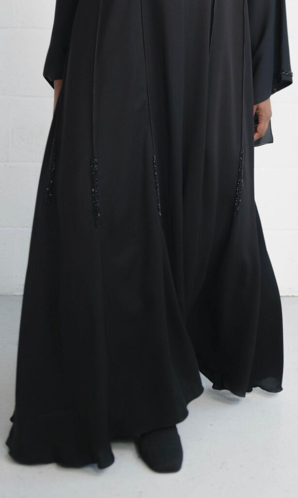 iliana black (6)