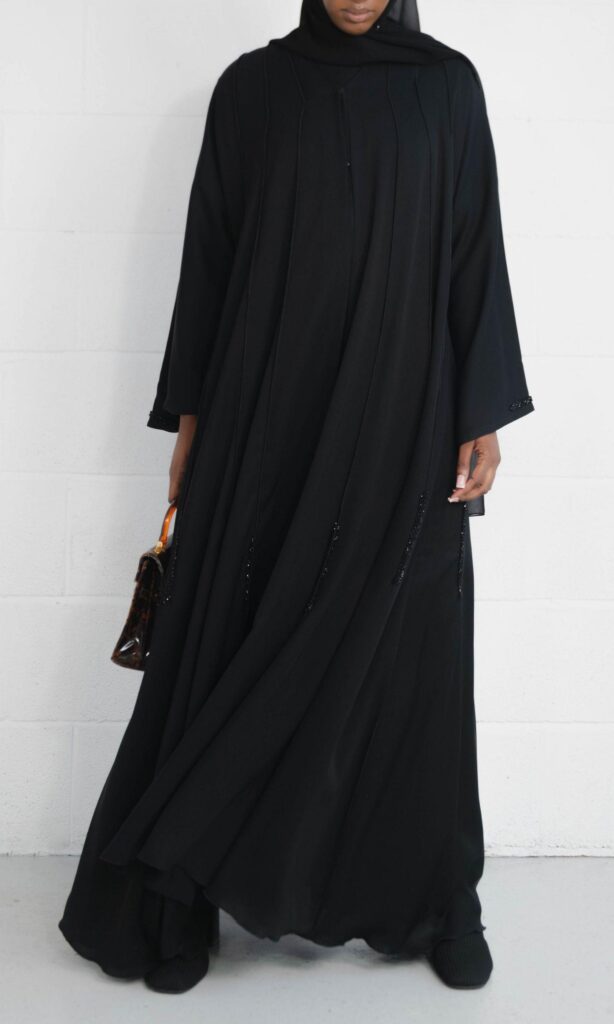 iliana black (7)