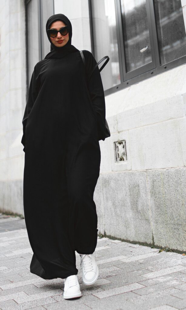 the textured abaya