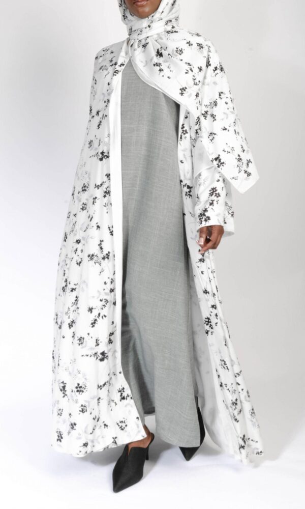 Printed Kimono - the White Meadow