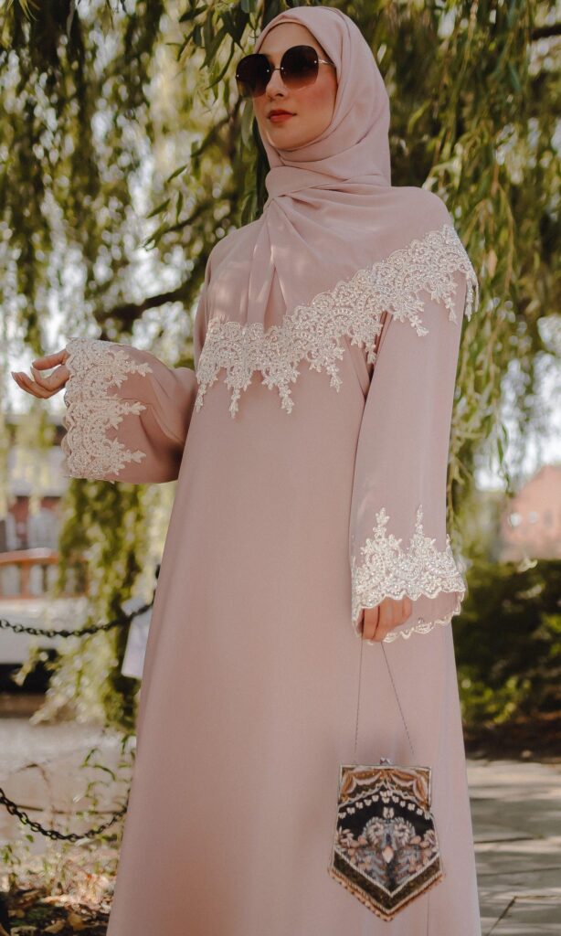 venetian lace abaya in pink (1)