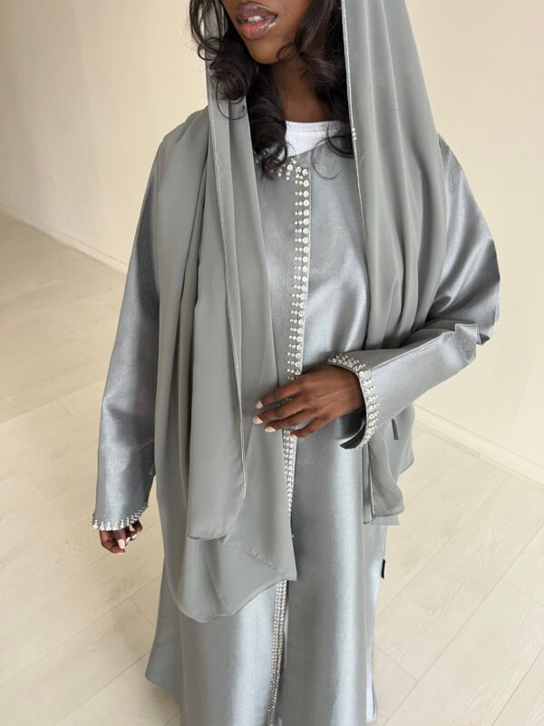 Priya in Tiffany Grey