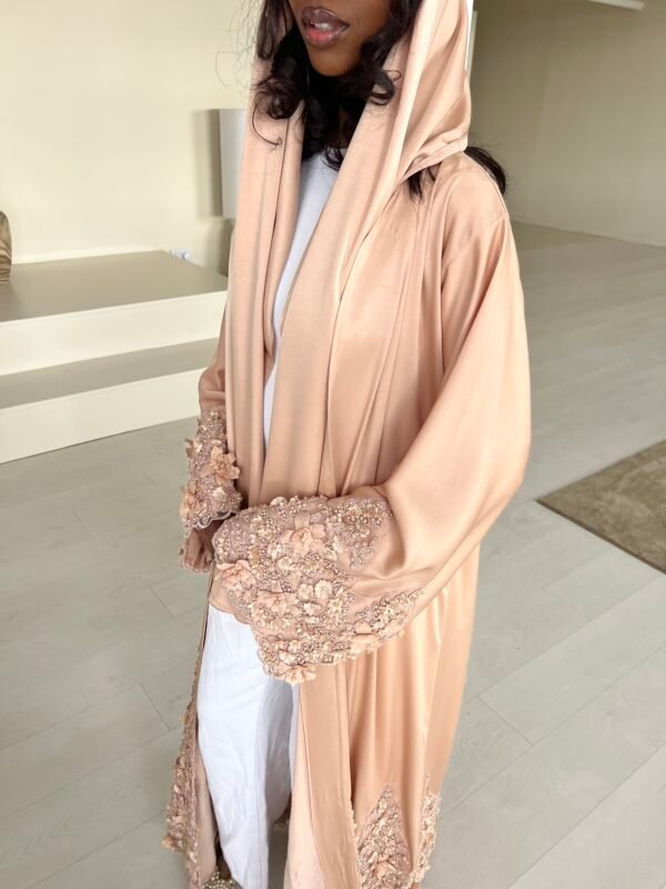 Qudsia in Coral