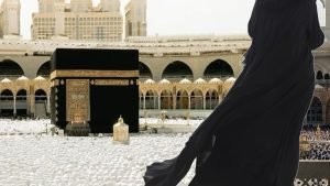 Our Top Abaya Picks for Umrah