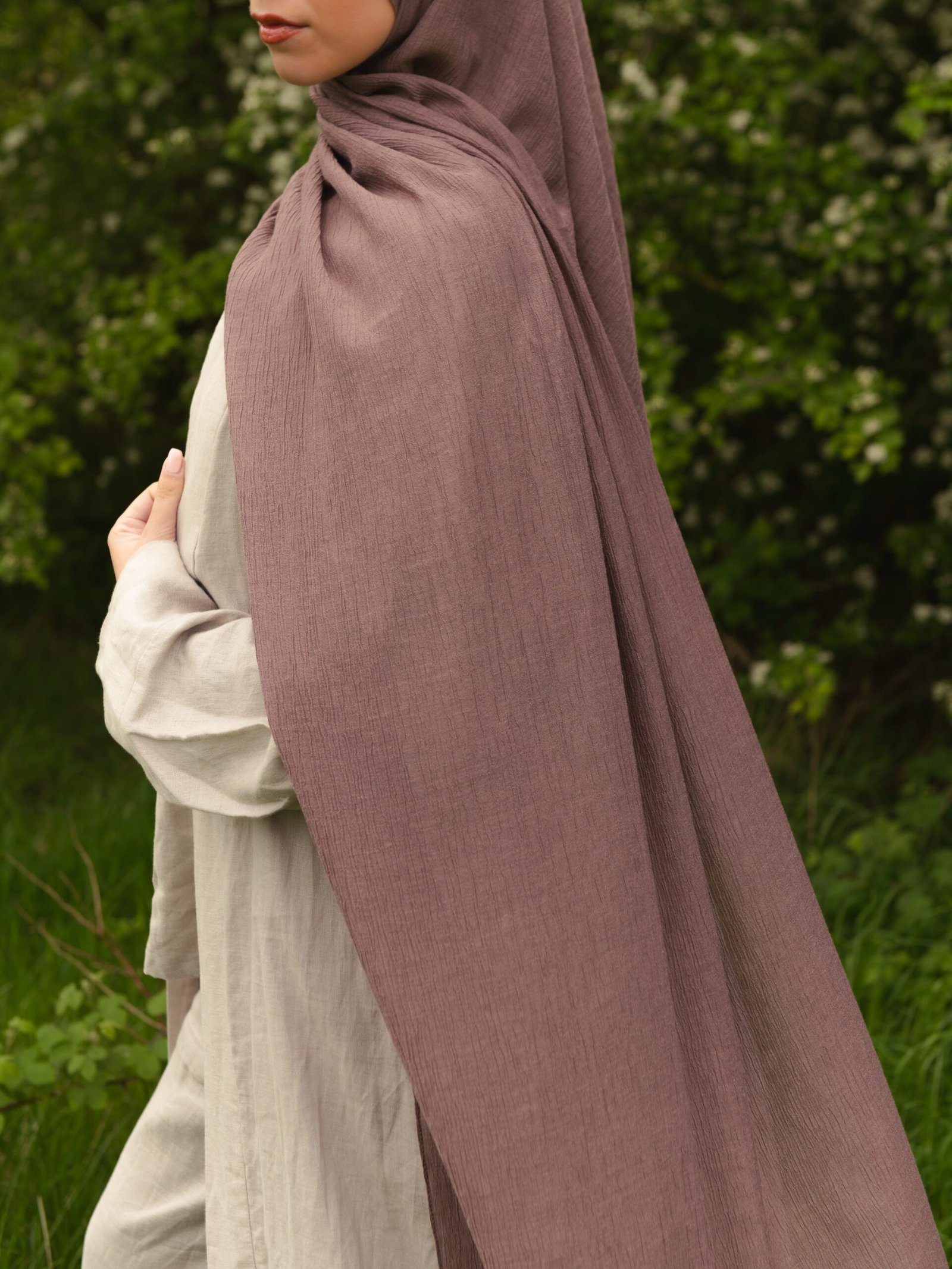 Textured Hijab in Mink Brown