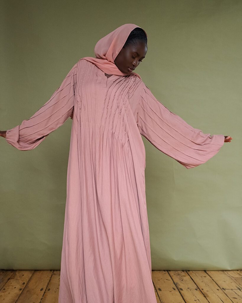 Aana in Pink