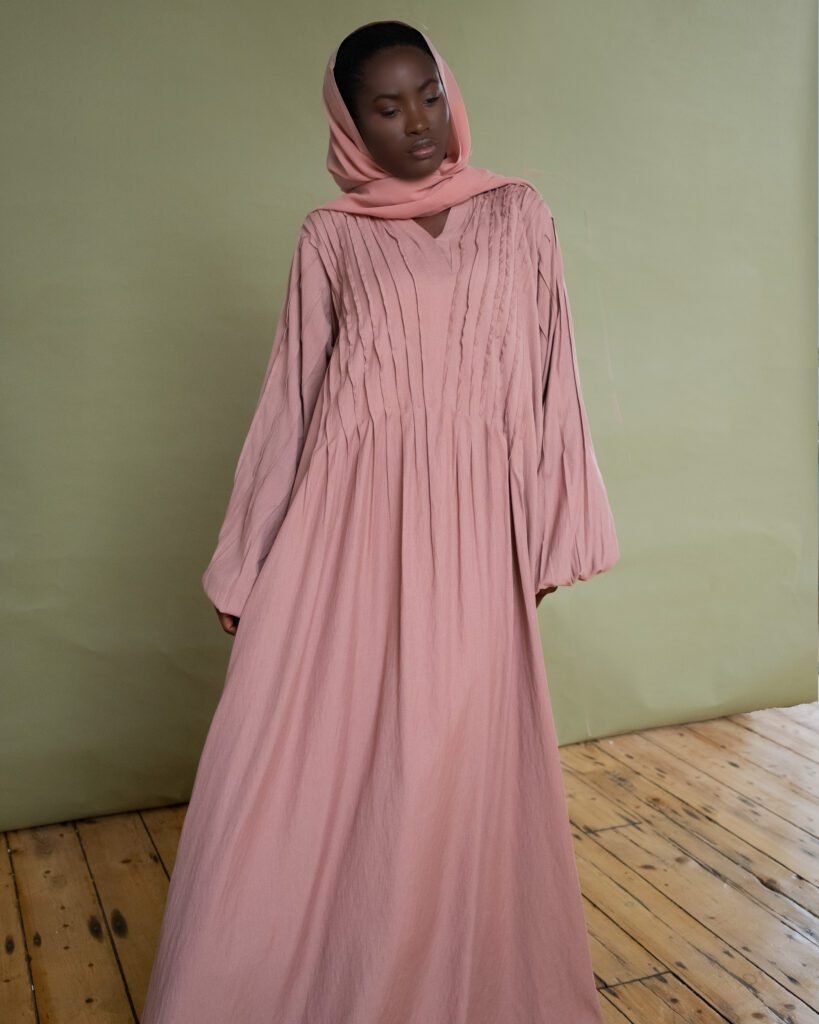 Aana in Pink