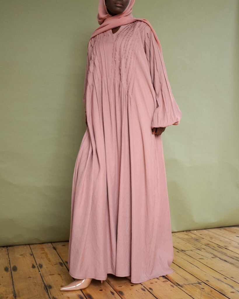 Aana in Pink