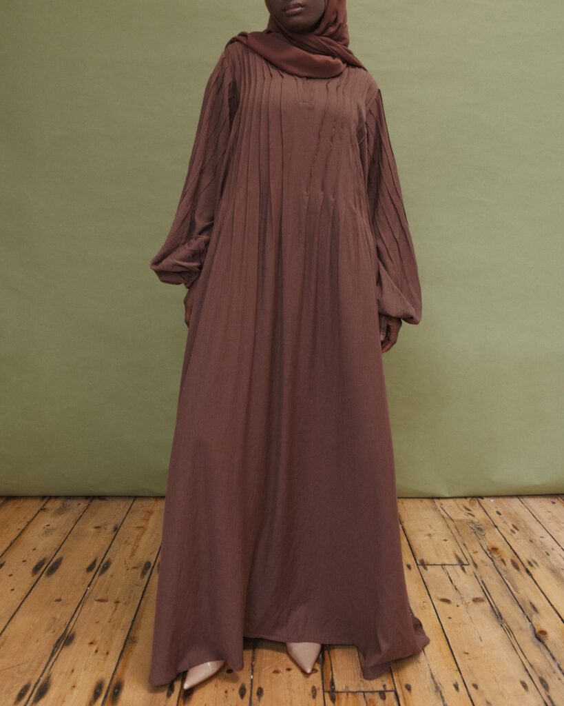Aana in Mocha