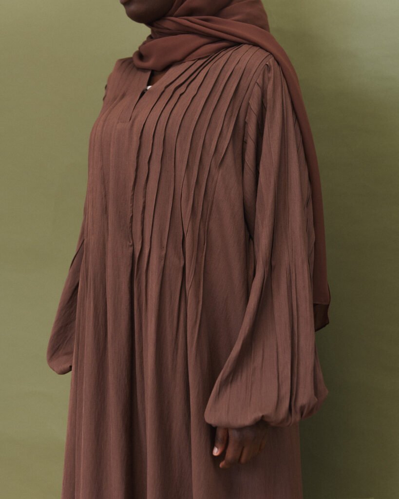 Aana in Mocha