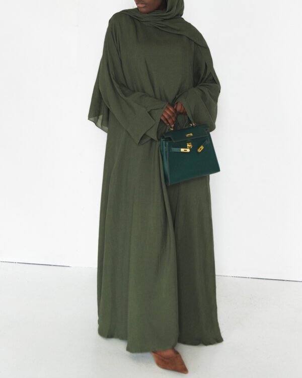 Ona in Green