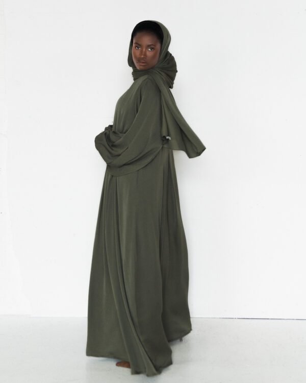 Hanaa in Green