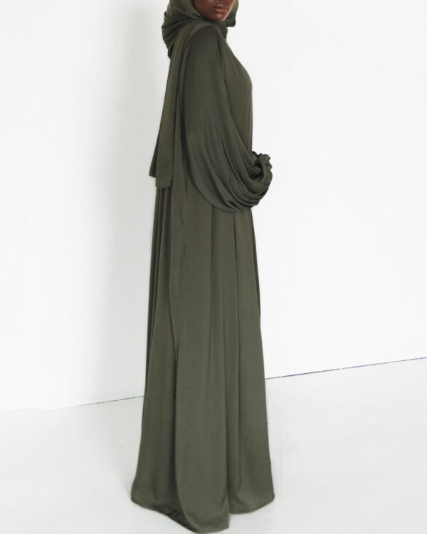 Hanaa in Green