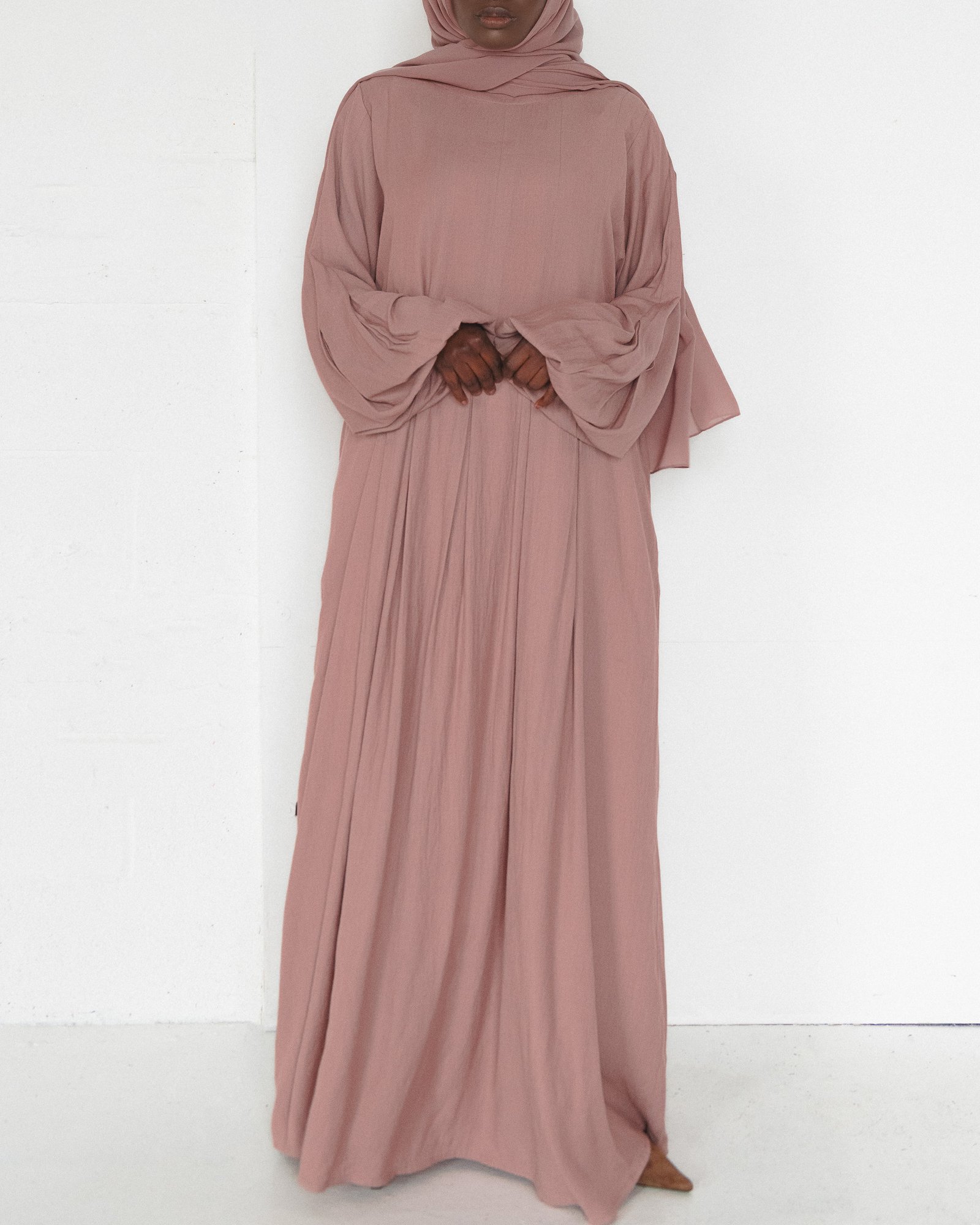 Hanaa in Burnt Rose