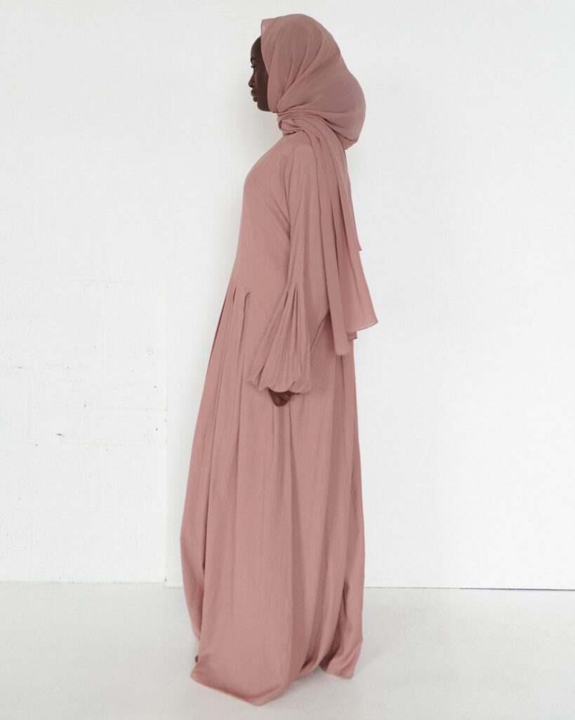 Hanaa in Burnt Rose