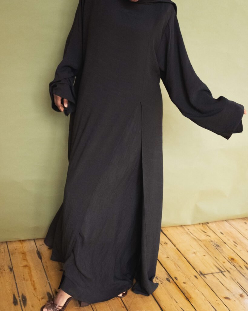 Ona in Black