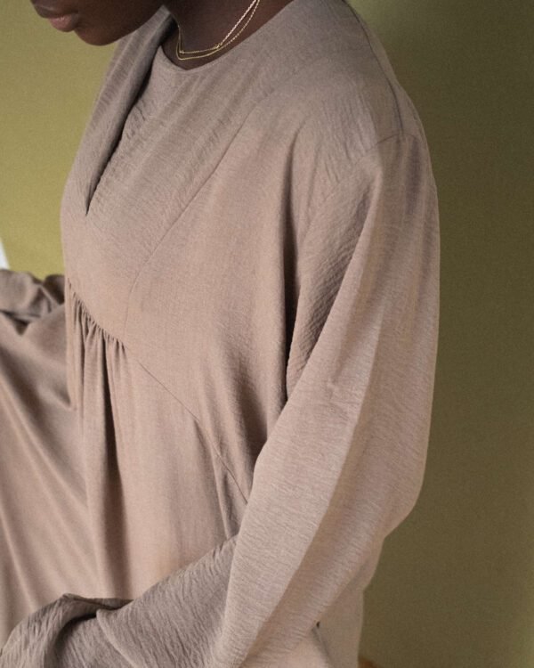 Umāra in Beige