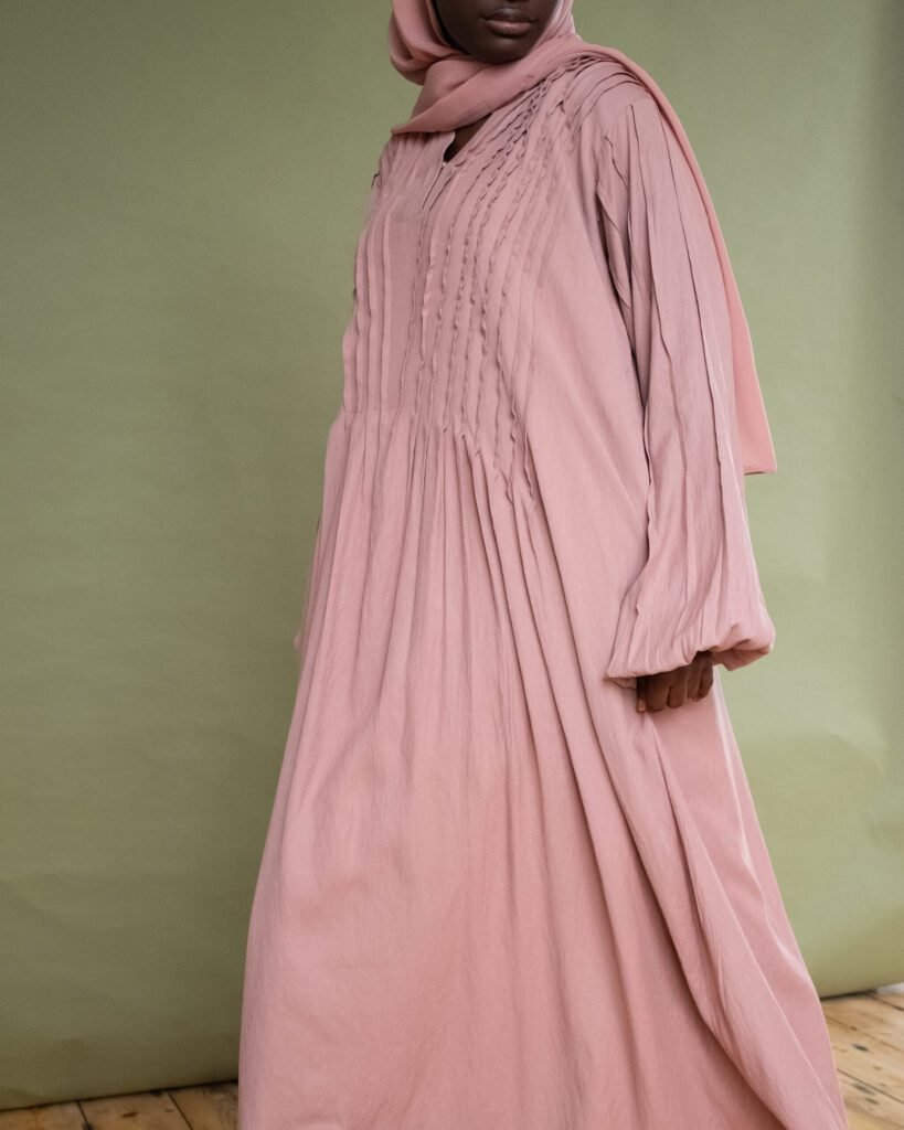 Aana in Pink