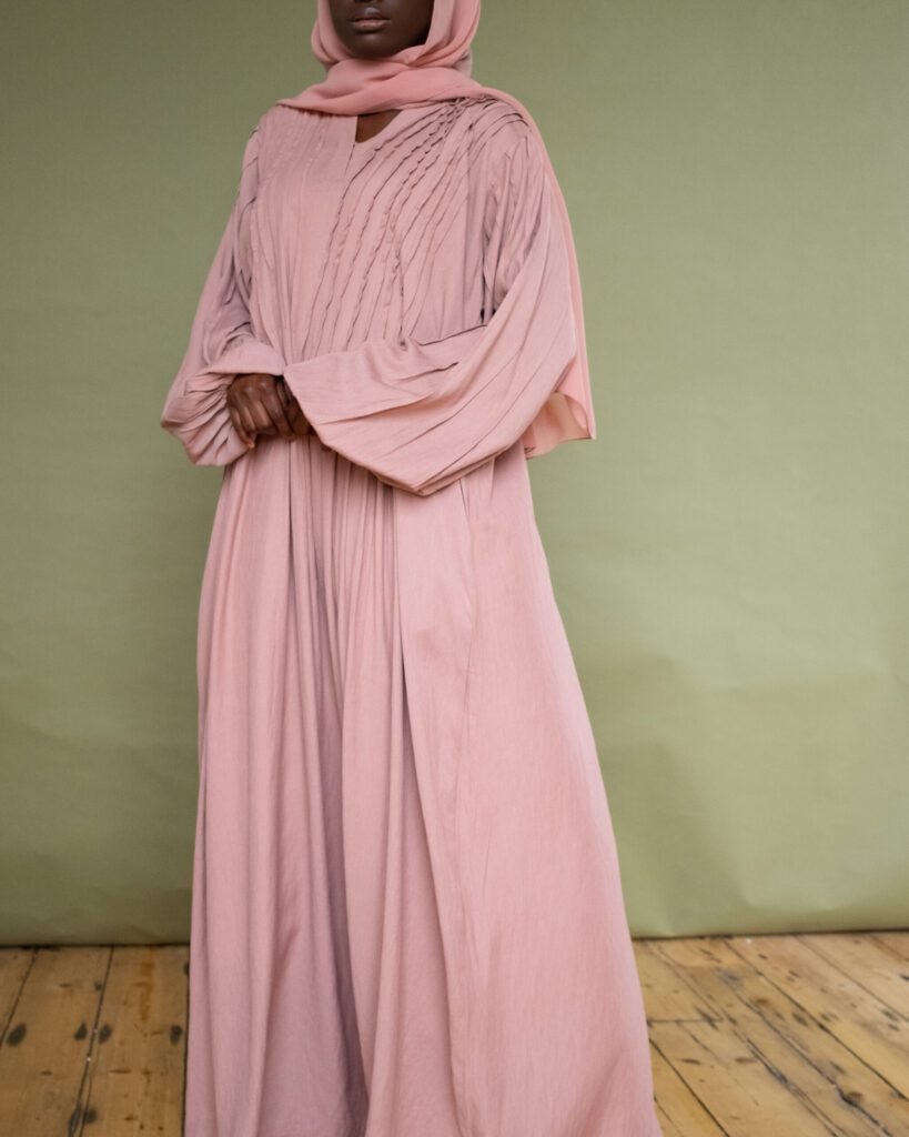 Aana in Pink